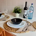Cosy 1-bedroom With Private Terrace In *