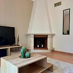 Apartment Cosy 1-bedroom With Private Terrace In *