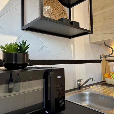 Cosy 1-bedroom With Private Terrace In לואה