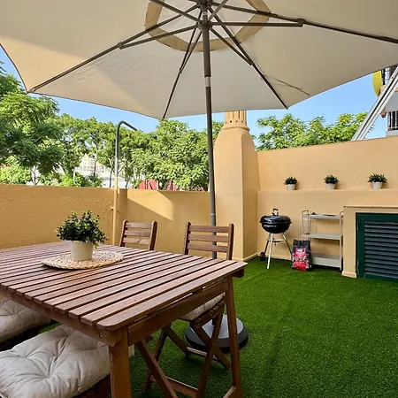 Cosy 1-bedroom With Private Terrace In *